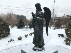 Метелями и морозом до -12ºС начинают волгоградцы рабочую неделю