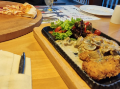 «Ценности и смыслы современного образования»: августовский фуршет для педагогов обойдется в четверть миллиона рублей