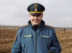 Пожарный в отпуске бросился тушить горящую фуру под Волгоградом
