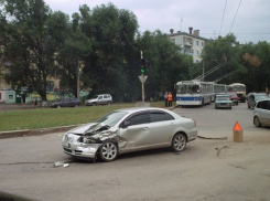 В Волгограде в ДТП с «Тойотами» пострадала автоледи и 9-летний мальчик
