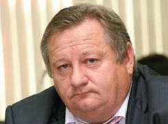 Пьяная езда обошлась экс-главе Кировского района в 200 тысяч рублей в Волгограде