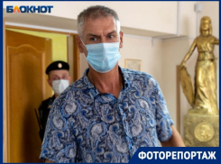 Суд над волгоградским бизнесменом Ждановым по делу о гибели 11 человек в объективе фотографа