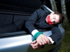 Под Волгоградом двое мужчин катали избитого друга в багажнике «Нивы»