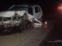 Столкновение Renault и Hyundai под Волгоградом: двое погибли, трое в больнице