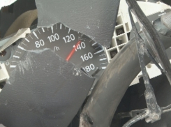 В крупной аварии из пяти авто погибли двое жителей Волгоградской области