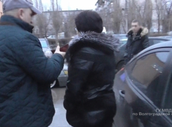 Начальница подразделения налоговой службы в Волжском задержана за взятку в 500 тысяч рублей
