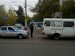 В Волгограде водитель маршрутки сбил 10-классника