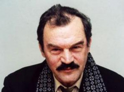  Известного волгоградского актера театра и кино экстренно госпитализировали  