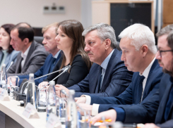 Топ-чиновников Волгограда собрал на срочное мотивирующее совещание  губернатор 