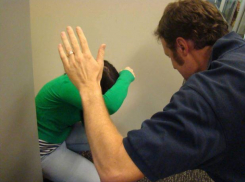 Под Волгоградом мужчина за избиение дочери приговорен к исправительным работам