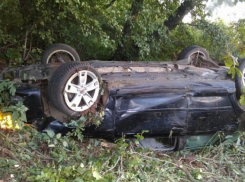 Пьяный водитель перевернул Audi в Волгоградской области: 1 погиб, 3 в больнице