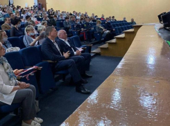 «Рейтинг партии власти пробил самое дно»: эксперты о скандалах на праймериз «Единой России» в Волгоградской области