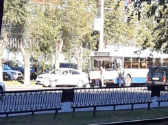 Тройное ДТП с троллейбусом произошло в Краснооктябрьском районе Волгограда 