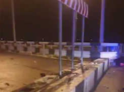 Появилось видео с места жуткой аварии на «танцующем мосту» под Волгоградом