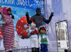 Бэтмены, пираты и поросята промчались по главной площади Волгограда 
