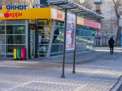 Волгоградцам не жаль снесенный на Аллее Героев стеклянный ларек