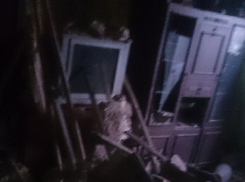 В квартире на севере Волгограда рухнул потолок