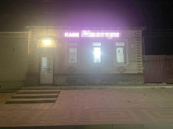 Триста литров пива без документов изъяли из волгоградского кафе «Маэстро»