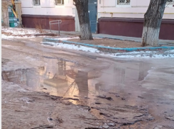 Фекальное извержение из колодца сняли на видео в Волгограде