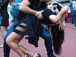 В центре Волгограда открывается уличная школа танцев