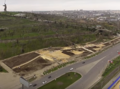 Строительство Аллеи России в Волгограде сняли на видео с квадрокоптера