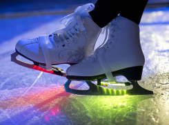 Тысячи волгоградцев посетили ледовые катки