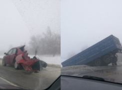 Женщина-водитель чудом выжила в жутком ДТП грузовика и KIA на трассе Волгоград-Сызрань: подробности аварии