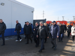 Волгоградский губернатор снова вывез толпу чиновников в котельную 