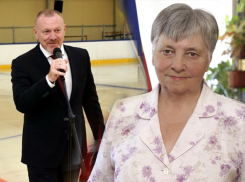 Лидер волгоградских единороссов попросил наградить свою маму за развитие парламентаризма