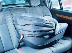 Грудной малыш и трое взрослых пострадали в перевернувшейся «семерке» под Волгоградом