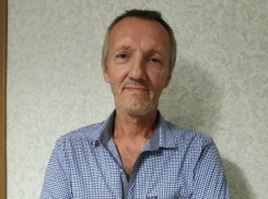 «Повалил на асфальт и начал бить головой»: волгоградец попал в больницу после нападения незнакомца