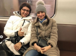 Две олимпийские чемпионки из Волгограда оседлали жеребца из ЦСКА