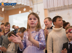 Волгоградки организовывают еще одну благотворительную елку для детей с ограниченными возможностями