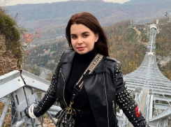 Желающая устроить себе праздник Анна Лодыгина в конкурсе «Шопинг в Торгушке»