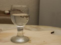 Волгоградец зверски нанес 19 ударов ножом приятелю