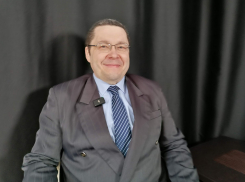 Что будет с курсом доллара и кто на этом заработает, прояснил профессор экономики