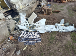 На границе с Волгоградской областью в дом влетел неизвестный объект: насколько опасен