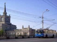 В Волгограде железнодорожный мост встанет в пробку утром 26 апреля 