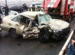 Под Волгоградом в ДТП двое погибли и двое пострадали