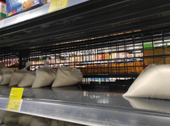 В Волгограде с полок сметают резко подорожавший сахар