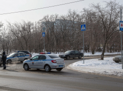 Волгоградец взял в аренду у предпринимателя Renault и продал по запчастям