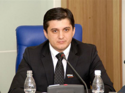 Роланд Херианов займет место Гусевой в Волгоградской гордуме