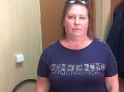 Деятельная Светлана из Волгограда выкачала из пенсионера 450 тысяч рублей, обещая вернуть водительские права 