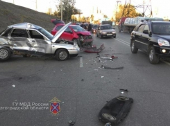 В Волгограде «десятка» протаранила «Тойоту» на встречной полосе