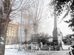 Тогда и сейчас: Вечный огонь на площади Павших борцов был зажжен от искры генератора  Волжской ГЭС