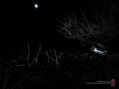 Водитель «Лады» едва не угробил двух пассажиров на трассе  в Волгоградской области