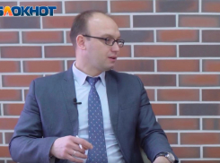 Трудные вопросы о работе задали волгоградцы опытному юристу