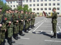 В армию из Волгоградской области отправятся служить 3200 человек