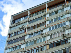 О законе, запрещающем кондиционеры на исторических зданиях, высказался волгоградский общественник