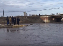 Уже девять районов страдают от наводнения в Волгоградской области
